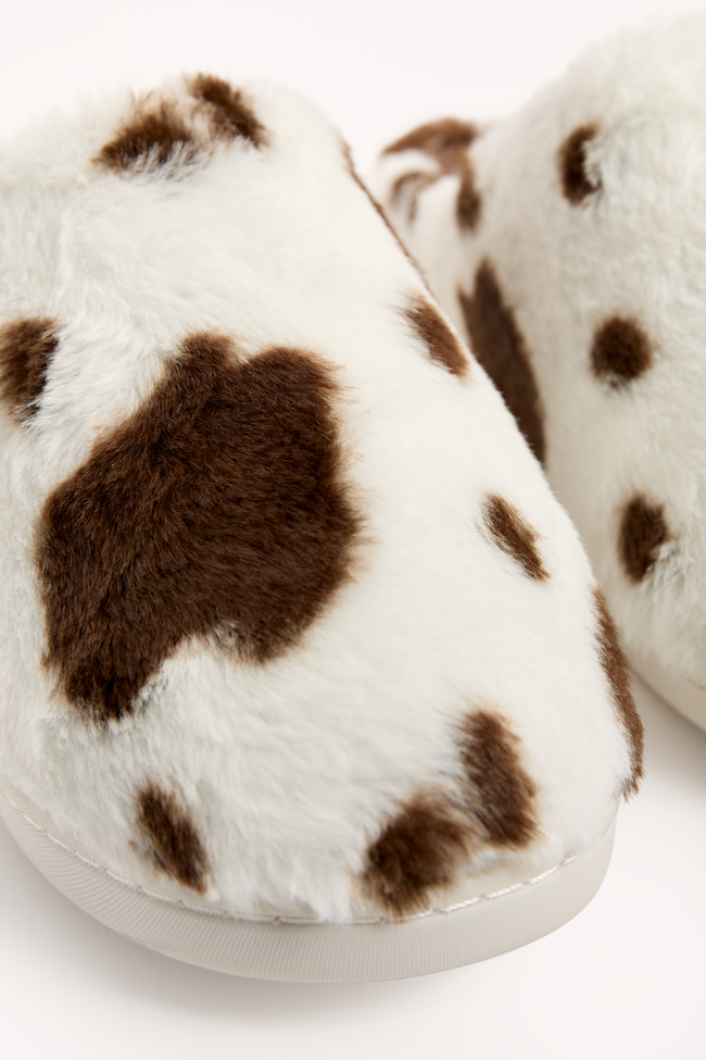 Lucila Cow Print Slippers DOORBUSTER - Image 6