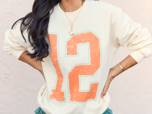 12 Cream Graphic Sweatshirt